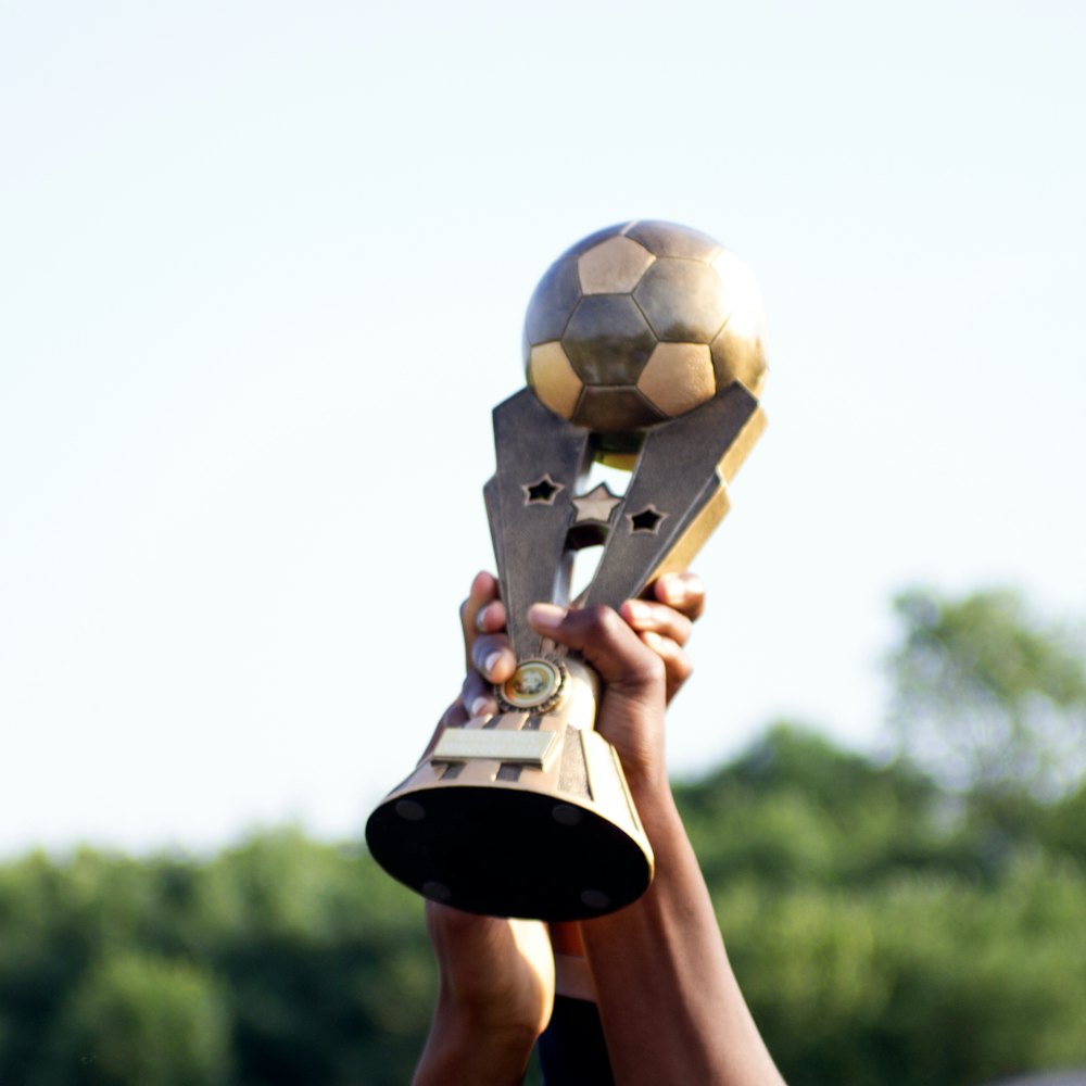 Piala juara turnamen kompetitif